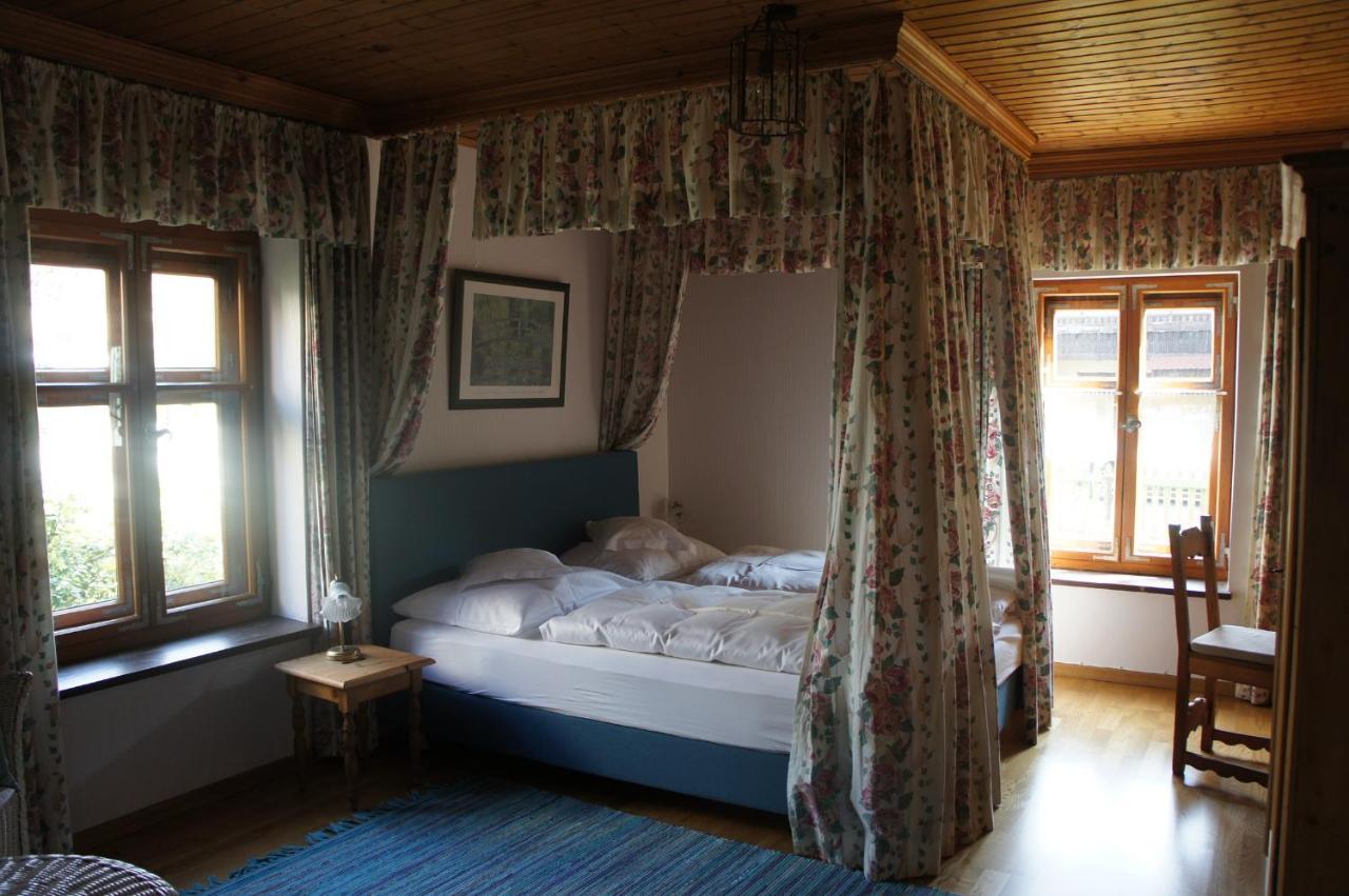 Hotel Schwarzer Adler แอร์ลังเงิน ภายนอก รูปภาพ