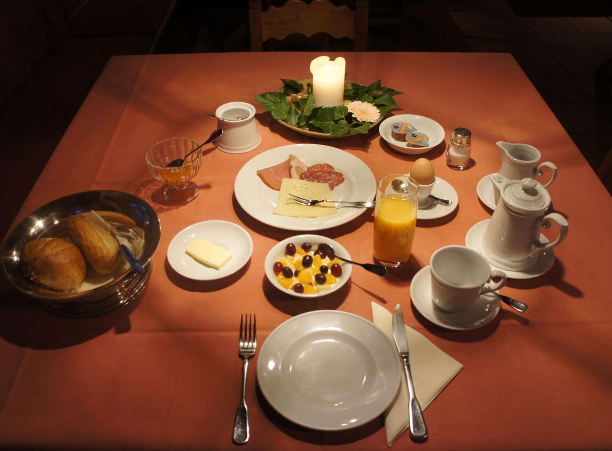 Hotel Schwarzer Adler แอร์ลังเงิน ภายนอก รูปภาพ