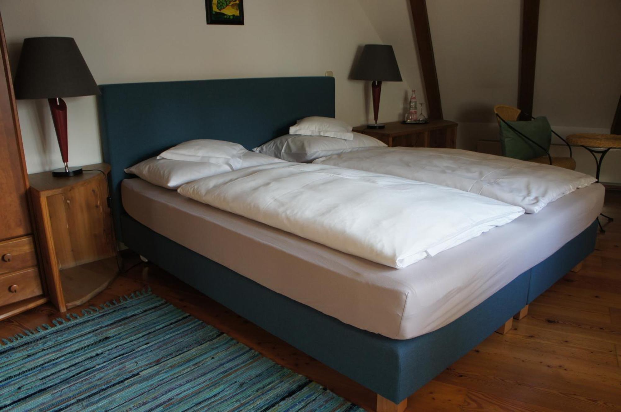 Hotel Schwarzer Adler แอร์ลังเงิน ห้อง รูปภาพ